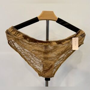 NWT Blush lace underwear size extra large. Hipster fit.